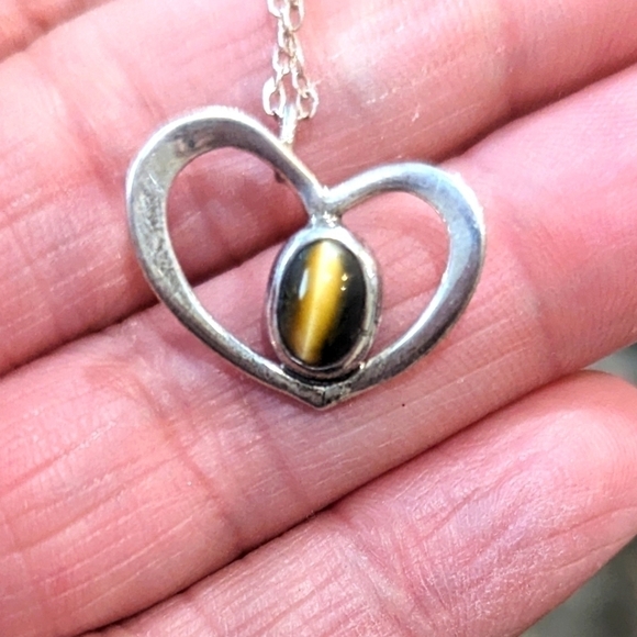 Tigers eye heart stainless silver necklace, size 20" - Picture 3 of 4